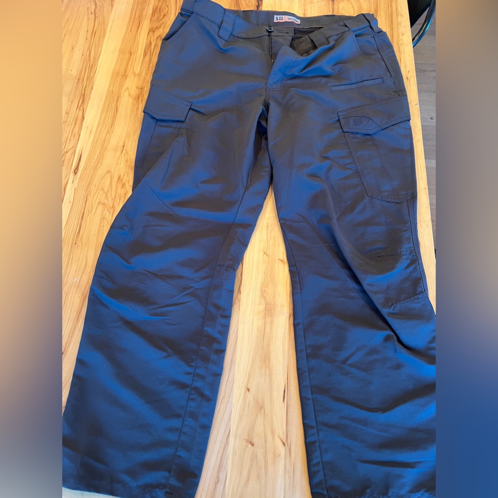 Men’s tactical pants 5.11 brand 36 x 30 dark gray